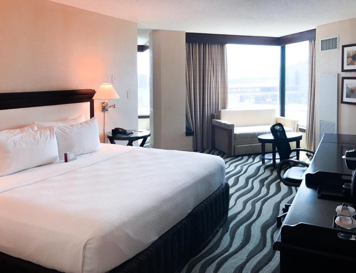 Hotel Fort Pontchartrain Detroit, A Wyndham 4*